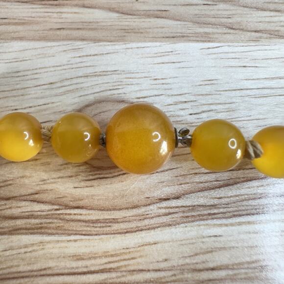 Vintage Bakelite Butterscotch Moonglow Graduate Bead 16 in Necklace 35g "AS IS" - Picture 14 of 15